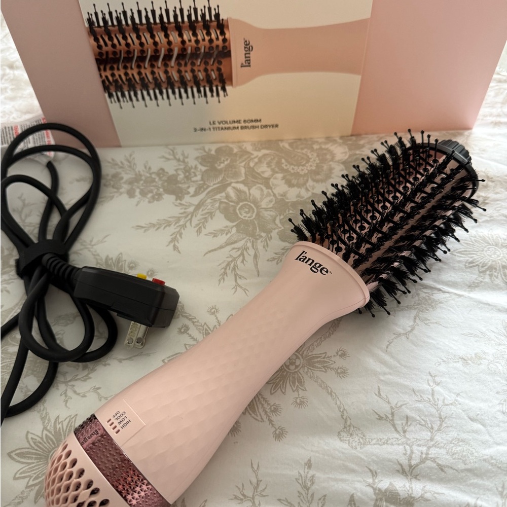 Lange Blush Hair Dryer Brush